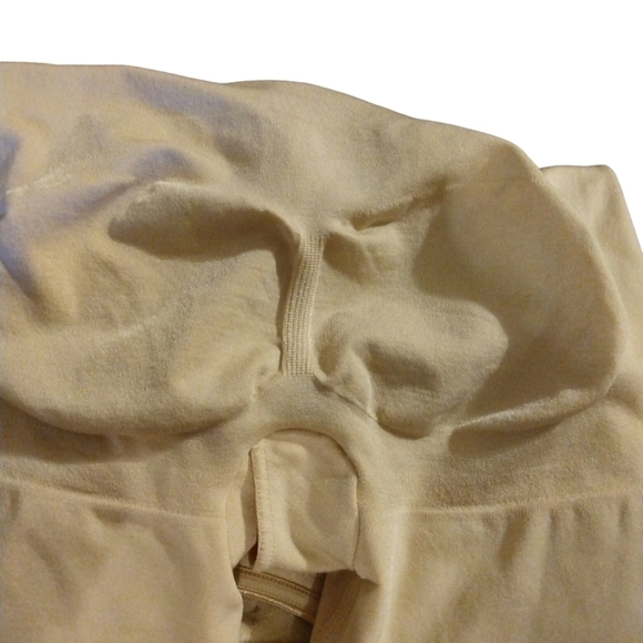 Bodysuit Accents by Spanx Neutral Tan Shapewear Adj. Strap Open Chest/Thigh XL - Picture 7 of 9